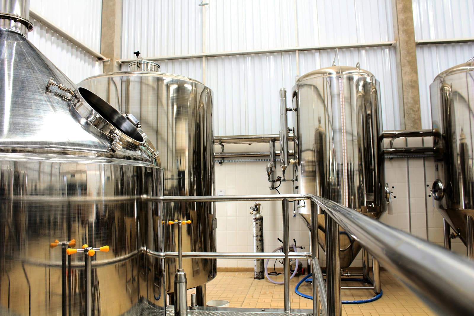 Brewing, Distilling, and Wineries - Professional cleaning solutions